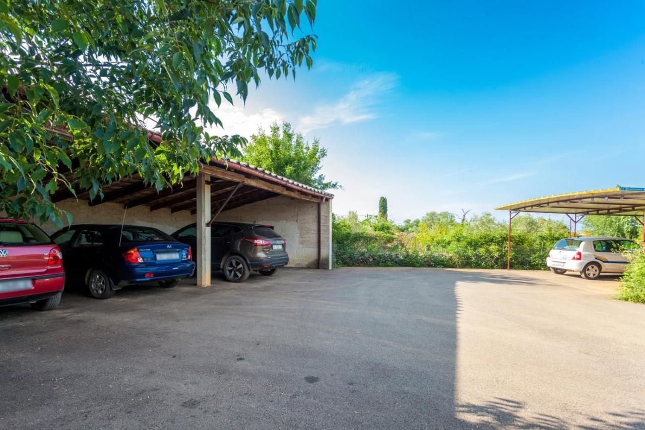 Apartman Luni Sa Bazenom - Malinska, Sveti Anton Sveti Anton  Exterior foto